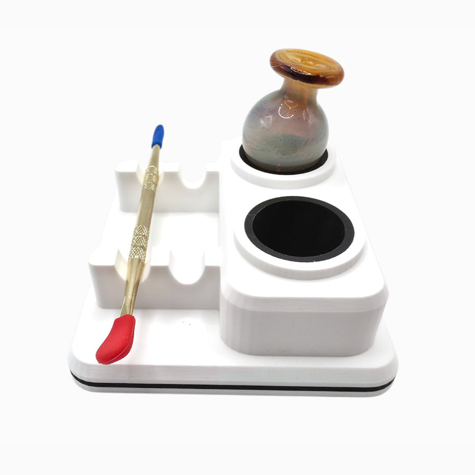Compact organizer with silicone holders for 2 caps and 2 tools, by Dabdock