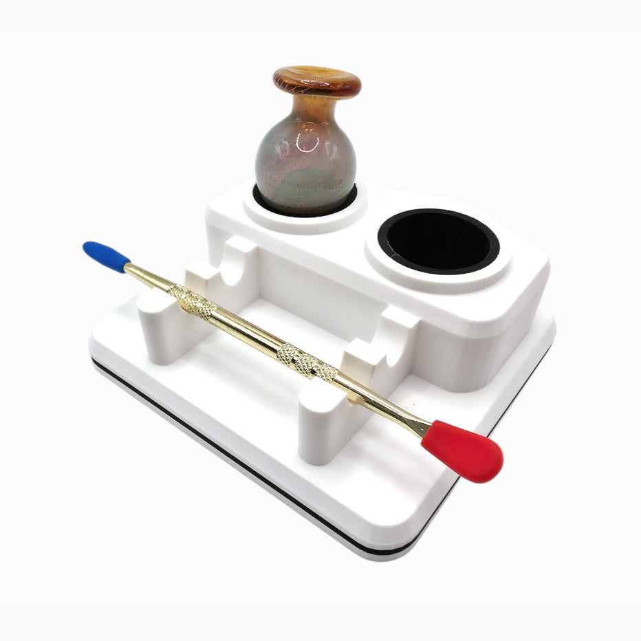 Compact organizer with silicone holders for 2 caps and 2 tools, by Dabdock