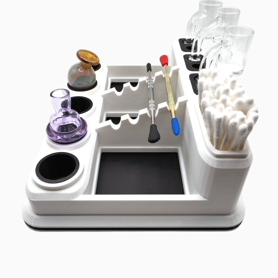 Dabdock desktop station with silicone-lined holders for caps, tools and 10/14mm accessories