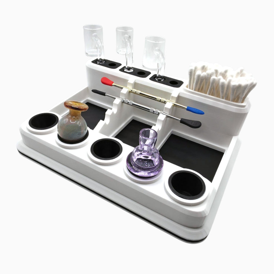Dabdock desktop station with silicone-lined holders for caps, tools and 10/14mm accessories